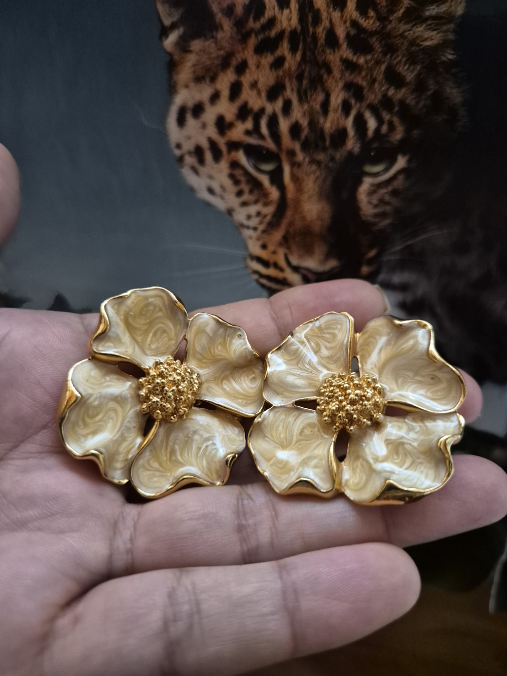 Vintage Gold and Cream Floral Clip Earrings